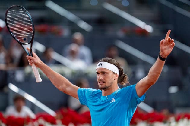 Mutua Madrid Open - Day Nine MADRID, SPAIN - APRIL 28: Alexander Zverev of Germany celebrates the victory against Jakub Mensik of Czechia during the Men s Singles Fourth Round match on Day Nine during the Mutua Madrid Open 2026 tournament celebrated at La Caja Magica on April 28, 2026 in Madrid, Spain. Madrid La Caja Magica Madrid Spain Copyright: xAlbertoxGardinx AGardin_20260428_Tennis_Madrid_Day9_1341