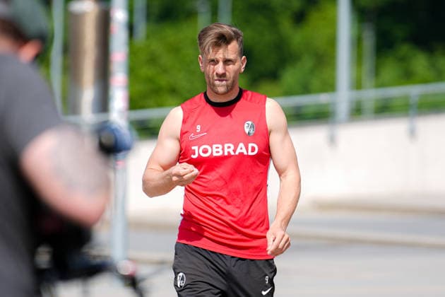 Fussball, Bundesliga, Herren, Training SC Freiburg - Europa-Park-Stadion, Europa Park Stadion,: Lucas Höler (SC Freiburg, 09) Freiburg Europa Park Stadion Baden-Württemberg Deutschland Copyright: xFINLEYxMÖRCHx