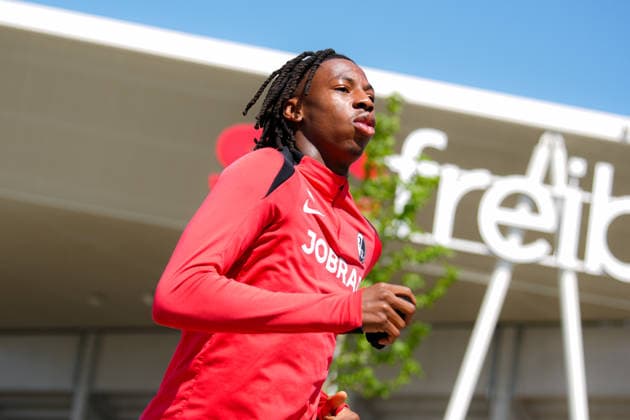 Fussball, Bundesliga, Herren, Training SC Freiburg - Europa-Park-Stadion, Europa Park Stadion,: Johan Manzambi (SC Freiburg, 44) Freiburg Europa Park Stadion Baden-Württemberg Deutschland Copyright: xFINLEYxMÖRCHx