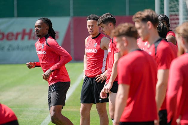 Fussball, Bundesliga, Herren, Training SC Freiburg - Europa-Park-Stadion, Europa Park Stadion,: Derry Scherhant (SC Freiburg 7) Freiburg Europa Park Stadion Baden-Württemberg Deutschland Copyright: xFINLEYxMÖRCHx