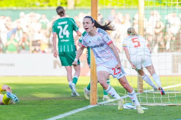 29.04.2026, xydrx, Frauen, Fußball, 1.Frauen-Bundesliga, SV Werder Bremen - FC Bayern München, Saison 2025 2026, Stadion Platz 11: Torjubel nach dem Tor zum 1:0 für den FC Bayern München durch Torschützin Natalia Padilla Bidas (FC Bayern München, 23) DFB regulations prohibit any use of photographs as image sequences and or quasi-video. Copyright: HMBxMedia YannisxDreimann