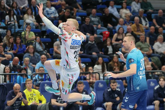 29.04.2026, xtgx, Handball, EHF Champions League 1 4 Finale, Pick Szeged - SC Magdeburg v.l. Magnus Saugstrup (Magdeburg, 23) wirft Tor, Torschuetze, erzielt Tor, Treffer, scores the goal Szegend