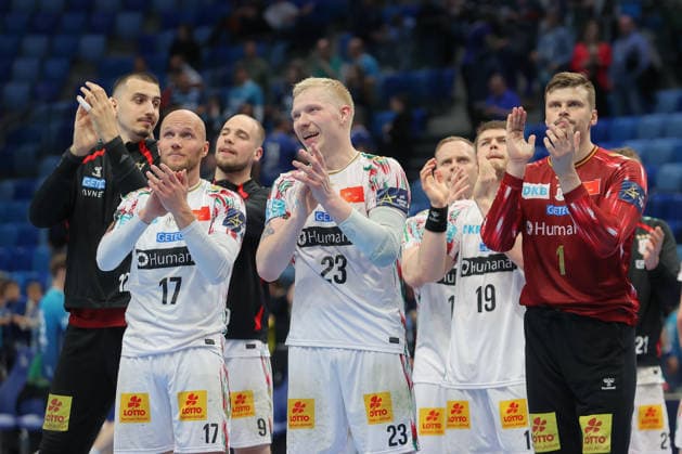 29.04.2026, xtgx, Handball, EHF Champions League 1 4 Finale, Pick Szeged - SC Magdeburg v.l. Magdeburg Jubel ueber den Sieg, Jubel nach Spielende Szegend