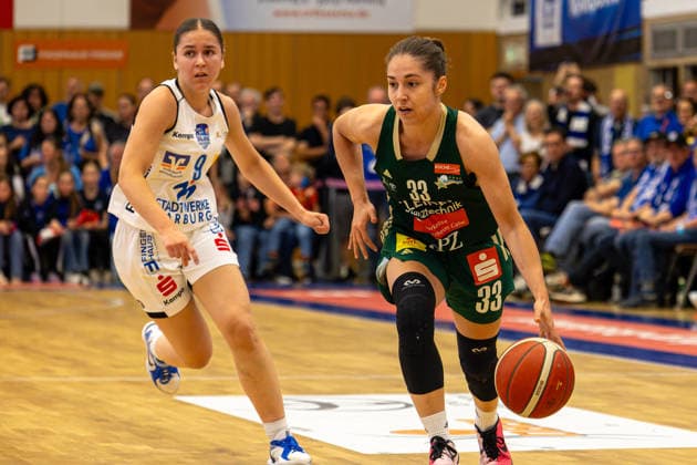Damen Basketball Bundesliga 1. DBBL, BC Pharmaserv Marburg vs. Rutronik Stars Keltern, Sporthalle Georg-Gassmann-Stadion Marburg; 29.04.2026 Damen Basketball Bundesliga DBBL, Marburg, Germany - 29.04.2026: Karina Konstantinova (Rutronik Stars Keltern, 33) am Ball gegen Marianna Byvatov (BC Marburg, 9), 1. DBBL, Spiel des BC Marburg vs. Rutronik Stars Keltern, Sporthalle Georg-Gassmann-Stadion Marburg Copyright: xBEAUTIFULxSPORTS Freudensteinx