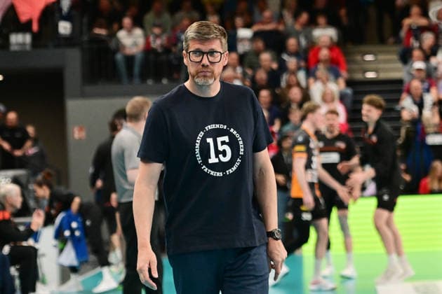 GER; 1.VBL, Play Off Finale, SVG Lueneburg vs Berlin Recycling Volleys 29.04.2026, GER; 1. VBL, PLay Off Fnale, SVG Lueneburg vs Berlin Recycling Volleys, im Bild Stefan Hübner Stefan Huebner (Coach Lueneburg)