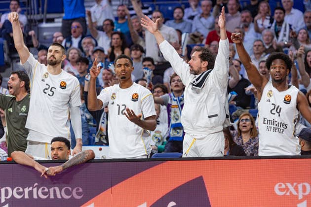 ESP: Real Madrid v Hapoel IBI Tel Aviv Euroleague PlayOff Game 1 Alex Len, Theo Maledon, Sergio Llull and Andres Feliz of Real Madrid during the Euroleague match, PlayOff Game 1, between Real Madrid and Hapoel IBI Tel Aviv played at Movistar Arena Stadium on April 29 2026 in Madrid Spain Madrid Spain Basketball Copyright: xAlbaxPachecox xAgenciaxLOFx