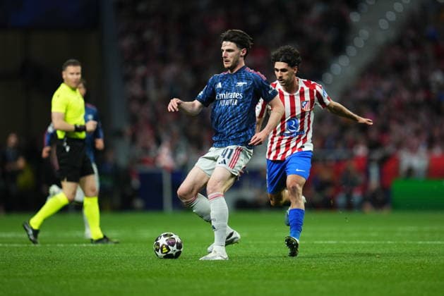 ESP: Atletico de Madrid - Arsenal FC. UEFA Champions League. Semi-Finals, first leg. Johnny Cardoso of Atletico de Madrid and Declan Rice of Arsenal FC during the UEFA Champions League match, Semi-Finals, firstd leg, between Atletico de Madrid and Arsenal FC played at Riyadh Metropolitano Stadium on April 29, 2026 in Madrid. kpng Copyright: xBaguxBlancox xPRESSINPHOTOx PS_260429_ATL_ARS_2526_011