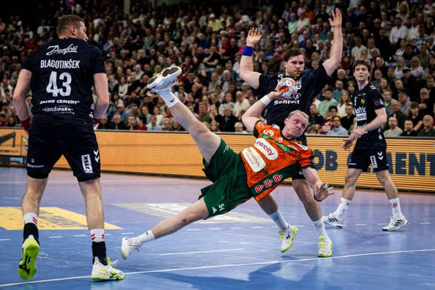 FLENSBURG, GERMANY - APRIL 29: Justus Fischer (Recken - TSV Hannover-Burgdorf, 54) in attack during the EHF European League quarter-final match between SG Flensburg-Handewitt vs Recken - TSV Hannover-Burgdorf at GP JOULE Arena, on matchday April 29, 2026 in Flensburg, Germany. Schleswig-Holstein Germany Copyright: xMarioxM.xKobergx