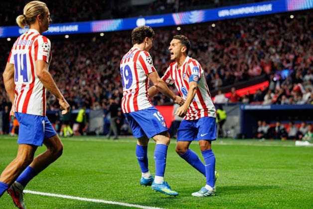 Julian Alvarez and Koke seen celebrating after scoring goal during UEFA Champions League semifinal game between teams of Atletico de Madrid and Arsenal FC (Maciej Rogowski Ball Raw Images) Madrid Riyadh Air Metropolitano Spain Copyright: xMaciejxRogowskix maciejrogowski_atletico_arsenal_2526-6-2