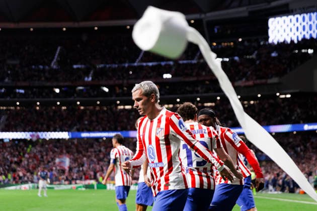 UEFA champions league - Atletico de Madrid vs Arsenal MADRID,SPAIN - 29 April:Several players of Atletico de Madrid Celebrates a goal during the UEFA Champions League 2025 26 semifinal first Leg match between Atletico de Madrid and Arsenal at Riyadh Air Metropolitano Stadium. (Photo by Guille Martinez f22photo) Madrid Riyadh Air Metropolitano Stadium Spain Copyright: xGuillermoxMartinezx
