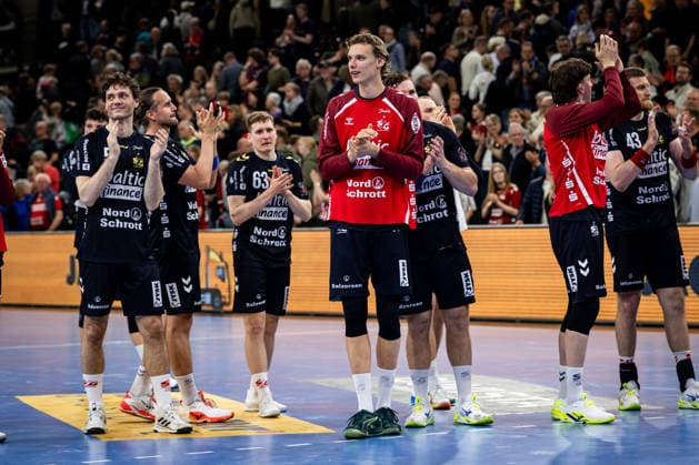 9FLENSBURG, GERMANY - APRIL 29: team SG Flensburg-Handewitt after the game during the EHF European League quarter-final match between SG Flensburg-Handewitt vs Recken - TSV Hannover-Burgdorf at GP JOULE Arena, on matchday April 29, 2026 in Flensburg, Germany. Schleswig-Holstein Germany Copyright: xMarioxM.xKobergx