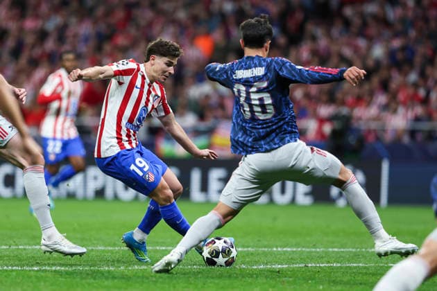 April 29, 2026, Madrid, Madrid, Spain: Julian Alvarez of Atletico de Madrid and Martin Zubimendi of Arsenal FC in action during the UEFA Champions League 2025 26 League Semi Final First Leg match between Atletico de Madrid and Arsenal FC at Riyadh Air Metropolitano on April 29, 2026, in Madrid, Spain. Atletico De Madrid V Arsenal FC - UEFA Champions League 2025 26 League Semi Final First Leg  - ZUMAa181 20260429_zaa_a181_352 Copyright: xIrinaxR.xHipolitox