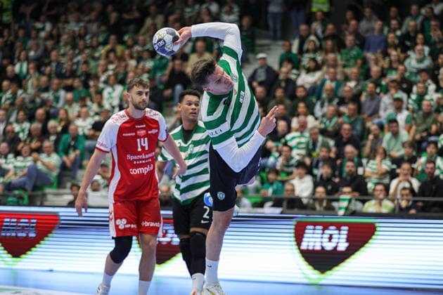 6Costa, Francisco SPORTING in action during the match between Sporting Clube de Portugal vs AALBORG HANDBOLD, valid for Machineseeker EHF Champions League Quarter-finals 2025 2026 at Pavilhao Joao Rocha in Lisbon on 29 Apri 2026. Lisbon Pavilhao Joao Rocha Lisbon Portugal Copyright: xIMAGOx xPRIMExSPORTSxIMAGESx xANGELOxMOREIRAx