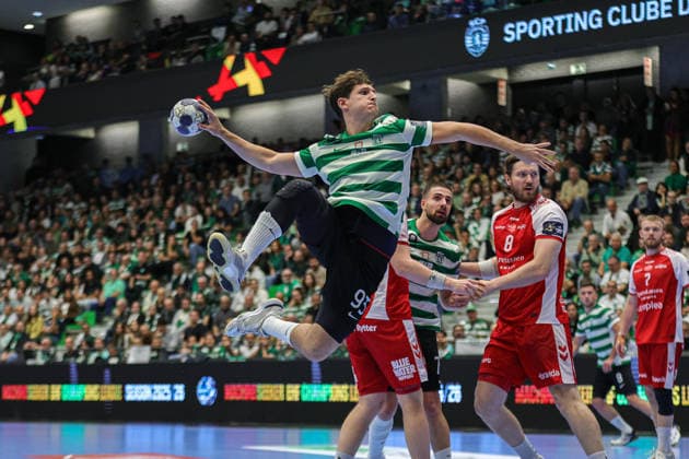 93Romero, Victor SPORTING in action during the match between Sporting Clube de Portugal vs AALBORG HANDBOLD, valid for Machineseeker EHF Champions League Quarter-finals 2025 2026 at Pavilhao Joao Rocha in Lisbon on 29 Apri 2026. Lisbon Pavilhao Joao Rocha Lisbon Portugal Copyright: xIMAGOx xPRIMExSPORTSxIMAGESx xANGELOxMOREIRAx