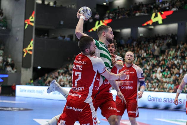 79Costa, Martim SPORTING in action during the match between Sporting Clube de Portugal vs AALBORG HANDBOLD, valid for Machineseeker EHF Champions League Quarter-finals 2025 2026 at Pavilhao Joao Rocha in Lisbon on 29 Apri 2026. Lisbon Pavilhao Joao Rocha Lisbon Portugal Copyright: xIMAGOx xPRIMExSPORTSxIMAGESx xANGELOxMOREIRAx