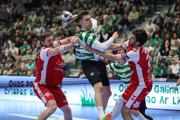 6Costa, Francisco SPORTING in action during the match between Sporting Clube de Portugal vs AALBORG HANDBOLD, valid for Machineseeker EHF Champions League Quarter-finals 2025 2026 at Pavilhao Joao Rocha in Lisbon on 29 Apri 2026. Lisbon Pavilhao Joao Rocha Lisbon Portugal Copyright: xIMAGOx xPRIMExSPORTSxIMAGESx xANGELOxMOREIRAx