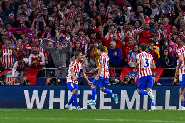 April 29, 2026, Madrid, Madrid, Spain: JULIAN ALVAREZ of Atletico de Madrid celebrates with teammates after scoring during the Champions League first semifinal match between ATLETICO DE MADRID and ARSENAL FOOTBALL CLUB, held on April 29, 2026, at the Riyadh Air Metropolitano, Madrid, Spain. ATLETICO DE MADRID Vs ARSENAL FOOTBALL CLUB Champions League Match, Season 25 26 (04.29.26) - ZUMAc312 20260429_zsp_c312_268 Copyright: xOscarxManuelxSanchezx