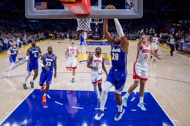 NBA, Basketball Herren, USA Playoff 2026: Rockets 99:93 Lakers Los Angeles Lakers’ Rui Hachimura (28) goes past Houston Rockets’ Reed Sheppard (15) to the basket during Game 5 of a first-round NBA playoff series at Crypto.com Arena on Wednesday, April 29, 2026 in Los Angeles. Los Angeles United States Copyright: xRingoxChiux xSOPAxImagesx 20260429RC.Lakers075