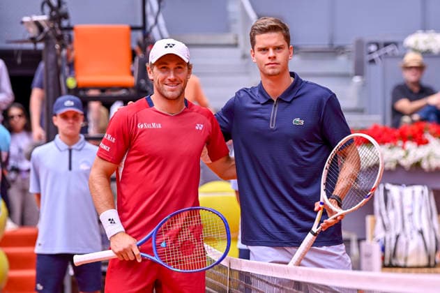 April 30, 2026, Madrid, Madrid, Spain: CASPER RUUD of norway - YONEX and ALEXANDER BLOCKX of Belgium during the Mutua Madrid Open 2026, ATP, Tennis Herren Masters 1000 and WTA, Tennis Damen 1000 tennis tournament, celebrated at Caja Magica on April 30, 2026 in Madrid, Spain. Madrid Spain - ZUMAc312 20260430_zsp_c312_051 Copyright: xOscarxManuelxSanchezx