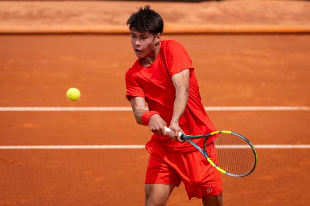 Mutua Madrid Open - Day Eleven MADRID, SPAIN - APRIL 30: Jaime Alcaraz of Spain, brother of Carlos Alcaraz, competes against Poi Mas Tabuena of Spain during the Mutua Madrid Open Sub-16 event ÒEl Futuro del TenisÓ at La Caja M‡gica on April 30, 2026 in Madrid, Spain. Madrid La Caja Magica Madrid Spain Copyright: xAlbertoxGardinx AGardin_20260430_Tennis_Madrid_Day11_0103