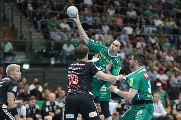Handball DAIKIN HBL, SC DHfK Leipzig - HC Erlangen; 30.04.2026 Dean Bombac (67, SC DHfK Leipzig) wirft. Handball, DAIKIN HBL, 1. Bundesliga, Saison 2025 2026, 30. Spieltag: SC DHfK Leipzig vs. HC Erlangen am 30.04.2026 in der Quarterback Immobilien Arena Leipzig. Copyright: xBEAUTIFULxSPORTS JanxKaeferx
