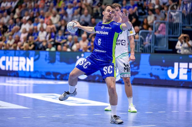 30.04.2026, Handball, 1. HBL, VfL Gummersbach - Frisch Auf! Göppingen, Saison 2025 2026 Herren, Schwalbe-Arena: Milos Vujovic (VfL Gummersbach 06) wirft den Ball auf das Tor Nordrhein-Westfalen Deutschland