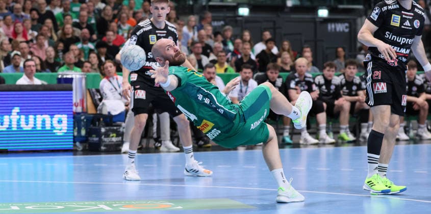 Leipzig, 30.04.2026, Arena Leipzig, Handball, Bundesliga, 30.Spieltag , SC DHfK Leipzig vs. HC Erlangen , Im Bild; Moritz Preuss (24, Leipzig). , Nur zur redaktionellen Nutzung. Only editorial use. , DHB HBL regulations prohibit any use of photographs as image sequences and or quasi-video. ,