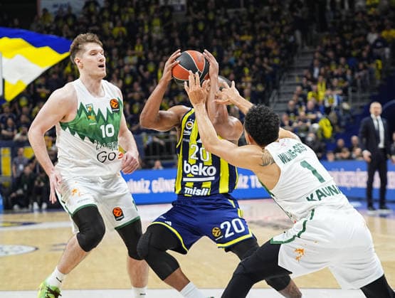 Fenerbahce Beko v Zalgiris - EuroLeague ISTANBUL, TURKIYE - APRIL 30: Devon Howard Hall (20) of Fenerbahce Beko in action against Azuolas Tubelis (10) of Zalgiris during the EuroLeague play-off second match between Fenerbahce Beko and Zalgiris at Ulker Sports and Event Hall in Istanbul, Turkiye on April 30, 2026. Esra Bilgin Anadolu Istanbul Turkey. Editorial use only. Please get in touch for any other usage.  Copyright: x2026xAnadoluxEsraxBilginx