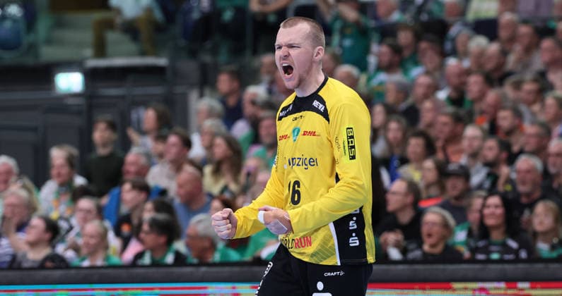 Leipzig, 30.04.2026, Arena Leipzig, Handball, Bundesliga, 30.Spieltag , SC DHfK Leipzig vs. HC Erlangen 30:29 , Im Bild; Leipzig jubelt. Torwart Tomas Mrkva (16, Leipzig). , Nur zur redaktionellen Nutzung. Only editorial use. , DHB HBL regulations prohibit any use of photographs as image sequences and or quasi-video. ,