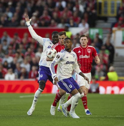 Nottingham Forest v Aston Villa, UEFA Europa League, Semi Final 1st leg 30.04.26 Nottingham Forest v Aston Villa, UEFA Europa League, Semi Final 1st leg Bradley Ormesher The Times Ezri Konsa Ngoyo of Aston Villa and Chris Wood of Nottingham Forest  Copyright: xBradleyxOrmesherx NINTCHDBPICT001077339832