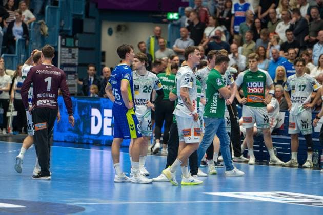 Emotionen nach dem Unentschieden in den letzten Sekunden, VfL Gummersbach vs. Frisch Auf! Goeppingen, Daikin Handball Bundesliga, Herren , 30. Spieltag, 30.04.2026 Gummersbach NRW Deutschland