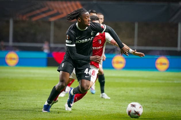 Portugal: Fussball Europa League 2025 - 2026, Halbfinale - Sporting Braga vs SC Freiburg - Estadio Municipal de Braga (POR): Johan Manzambi (SC Freiburg, 44) in Aktion Copyright: xJOERANxSTEINSIEKx