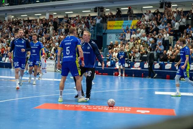 Emotionen nach dem Unentschieden in den letzten Sekunden, VfL Gummersbach vs. Frisch Auf! Goeppingen, Daikin Handball Bundesliga, Herren , 30. Spieltag, 30.04.2026 Gummersbach NRW Deutschland