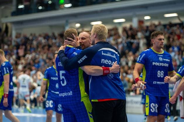 Emotionen nach dem Unentschieden in den letzten Sekunden, VfL Gummersbach vs. Frisch Auf! Goeppingen, Daikin Handball Bundesliga, Herren , 30. Spieltag, 30.04.2026 Gummersbach NRW Deutschland