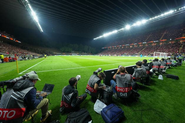 Fotografen, Presse, am Spielfeldrand, Stadionpanorama, Weitwinkel, Tribünen, Sitzplätze, Stehplätze , Portugal, Fussball, UEFA Europa League, Halbfinale, Hinspiel, 2025 2026, SC Braga vs. SC Freiburg, 30.04.2026, Estadio Municipal de Braga, Braga, Braga Estadio Municipal de Braga Cavado Portugal *** Photographers, press, on the sidelines, stadium panorama, wide angle, stands, seats, standing room, Portugal, football, UEFA Europa League, semi-final, first leg, 2025 2026, SC Braga vs SC Freiburg, 30 04 2026, Estadio Municipal de Braga, Braga, Braga Estadio Municipal de Braga Cavado Portugal Copyright: xArnexAmbergx