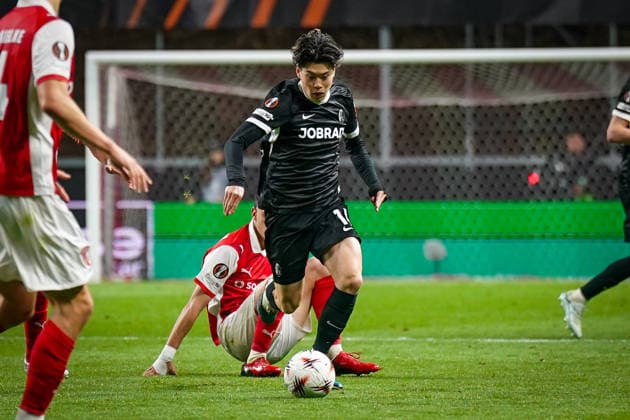 Portugal: Fussball Europa League 2025 - 2026, Halbfinale - Sporting Braga vs SC Freiburg - Estadio Municipal de Braga (POR): Yuito Suzuki (SC Freiburg, 14) Copyright: xJOERANxSTEINSIEKx