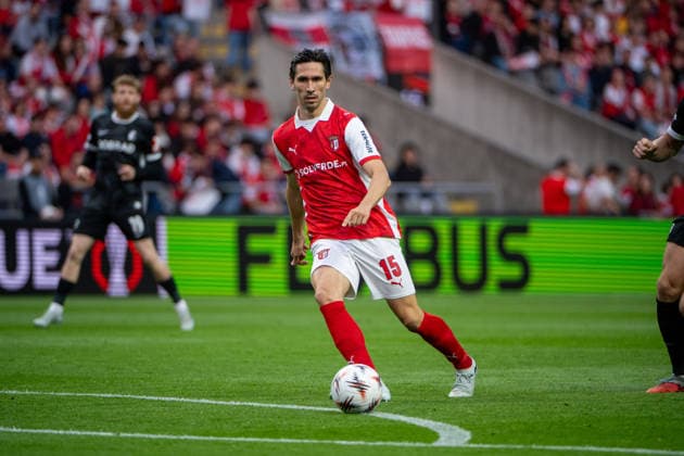 April 30, 2026, Braga, Braga, Portugal: BRAGA, PORTUGAL - APRIL 30: PAULO OLIVEIRA from SC Braga is seen on action during the UEFA Europa League semi final first leg match between SC Braga and SC Freiburg at Estadio Municipal de Braga on April 30, 2026 in Braga, Portugal Braga Portugal - ZUMAl192 20260430_zsp_l192_017 Copyright: xMiguelxLemosx