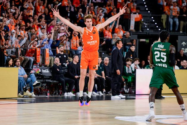 ESP: Valencia Basket v Panathinaikos AKTOR Athens PlayOff Euroleague. Nate Reuvers of Valencia during the Euroleague match, playoff Game 2, between Valencia Basket and Panathinaikos AKTOR Athens played at Roig Arena Stadium on April 30, 2026 in Valencia Spain Valencia Spain Basketball Copyright: xPacoxMGEstudix xAgenciaxLOFx