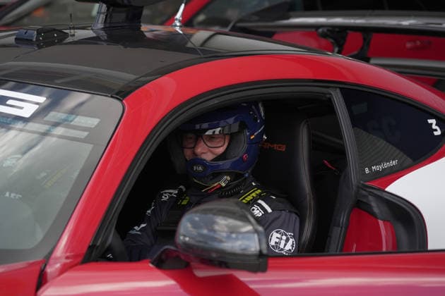 30.04.2026, Miami International Autodrome, Miami, Formula 1 Crypto.com Miami Grand Prix 2026 ,im Bild Safety Car Fahrer Bernd Mayländer macht sich fertig für seinen Einsatz im Mercedes-AMG GT Black Series. (Photo by Hasan Bratic DeFodi Images) -