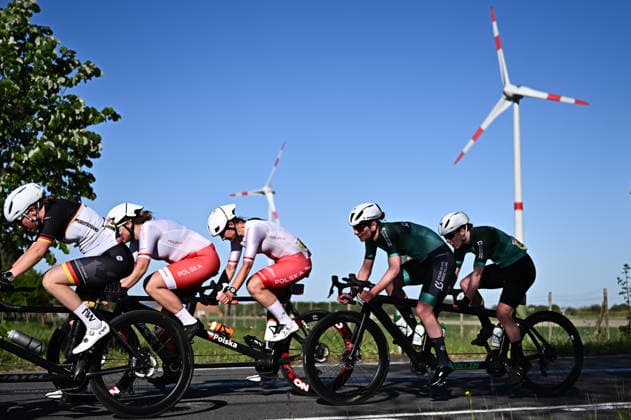 UCI Para Cycling Road World Cup: Round 2 Picture by Mathew Wells SWpix.com - 01 05 2026 - Cycling - UCI Para Cycling Road World Cup: Round 2 - Gistel, West Flanders, Belgium - WB Road Race - Sinead Greenan (Ireland) piloted by Alice Sharpe Copyright: x xSWpix.comx(t axPhotographyxHubxLtd)xMathewxWells SWpix.comx SWP-3030-13615