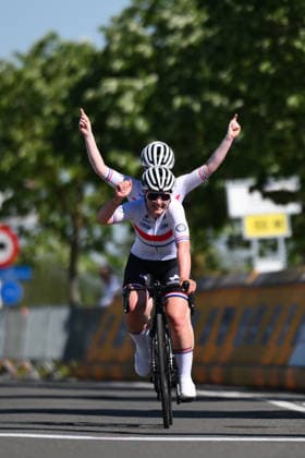 UCI Para Cycling Road World Cup: Round 2 Picture by Mathew Wells SWpix.com - 01 05 2026 - Cycling - UCI Para Cycling Road World Cup: Round 2 - Gistel, West Flanders, Belgium - WB Road Race - Sophie Unwin (Great Britain) piloted by Jenny Holl wins Copyright: x xSWpix.comx(t axPhotographyxHubxLtd)xMathewxWells SWpix.comx SWP-3030-13648