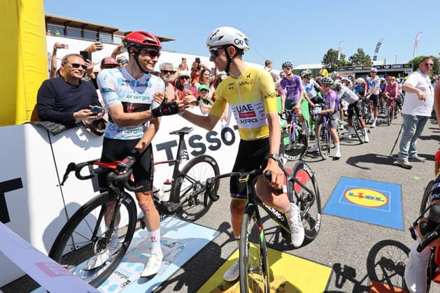 01.05.2026 Orbe , SCHWEIZ, Tour de Romandie 2026 3.Etappe Orbe - Orbe Roland Thalmann SUI Team Tudor - Tadej Pogacar SLO Team UAE Emirates