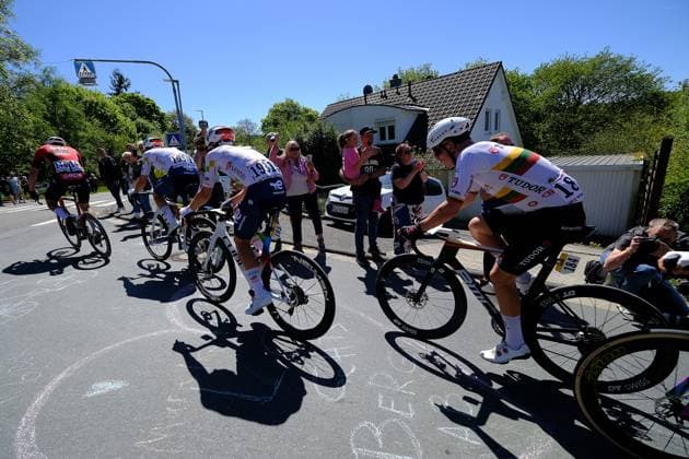 01.05,2026 xkhx Echborn-Frankfurt am Main , Radrennen Radklassiker Eschborn-Frankfurt Burgweg in Schmitten-Niederreifenberg Die Ausreiser JONAS RUTSCH, SAMUEL LEROUX, THOMAS GACHIGNARD, AIVARAS MIKUTIS