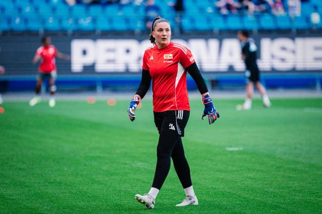 Google Pixel Frauen-Bundesliga: Hamburger SV vs. 1. FC Union Berlin, 01.05.2026 Nadine Katja Böhi (1. FC Union Berlin, 28); Fußball, Google Pixel Frauen-Bundesliga, 24. Spieltag: Hamburger SV vs. 1. FC Union Berlin am 01.05.2026 im Volksparkstadion, Hamburg DFB REGULATIONS PROHIBIT ANY USE OF PHOTOGRAPHS AS IMAGE SEQUENCES AND OR QUASI-VIDEO. Copyright: xBEAUTIFULxSPORTS Tonhäuserx