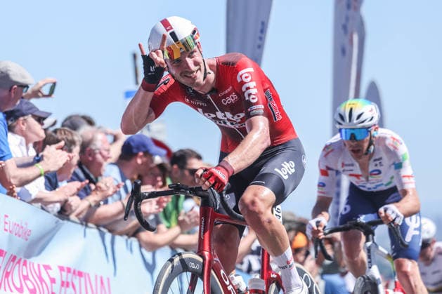 Radsport UCI WorldTour Men Elite 63. Eschborn-Frankfurt am 01.05.2026 Jonas Rutsch ( Lotto IntermarchÃ ) führt die Ausreißergruppe am Mammolshain an