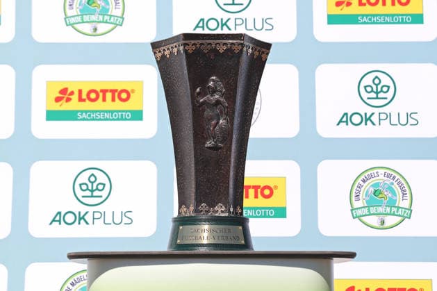 Sachsenpokal-Finale Frauen: Chemnitzer FC - RB Leipzig II; 01.05.2026 Der neu erschaffene Sachsenpokal für die Frauen wird heute erstmals vergeben. Sächsischer Fußball-Verband, SFV. Sachsenpokal-Finale der Frauen Sachsenlotto-Landespokal: Chemnitzer FC vs. RB Leipzig II U20 im Auenstadion Flöha, 01.05.2026. Copyright: xBEAUTIFULxSPORTS JanxKaeferx