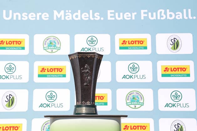 Sachsenpokal-Finale Frauen: Chemnitzer FC - RB Leipzig II; 01.05.2026 Der neu erschaffene Sachsenpokal für die Frauen wird heute erstmals vergeben. Sächsischer Fußball-Verband, SFV. Sachsenpokal-Finale der Frauen Sachsenlotto-Landespokal: Chemnitzer FC vs. RB Leipzig II U20 im Auenstadion Flöha, 01.05.2026. Copyright: xBEAUTIFULxSPORTS JanxKaeferx