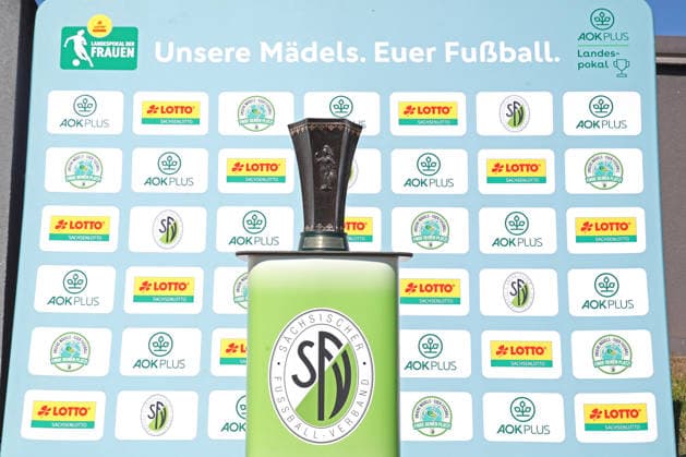 Sachsenpokal-Finale Frauen: Chemnitzer FC - RB Leipzig II; 01.05.2026 Der neu erschaffene Sachsenpokal der Frauen wird heute erstmals vergeben. Sächsischer Fußball-Verband, SFV. Sachsenpokal-Finale der Frauen Sachsenlotto-Landespokal: Chemnitzer FC vs. RB Leipzig II U20 im Auenstadion Flöha, 01.05.2026. Copyright: xBEAUTIFULxSPORTS JanxKaeferx