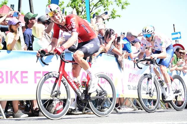 01.05,2026 xkhx Eschborn-Frankfurt am Main , Radrennen Radklassiker Eschborn-Frankfurt Mammolshainer Stich Berg An der Spitze JONAS RUTSCH vor SAMUEL LEROUX