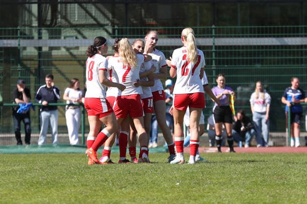 Sachsenpokal-Finale Frauen: Chemnitzer FC - RB Leipzig II; 01.05.2026 Tor-Jubel beim Team von RB Leipzig II. Sachsenpokal-Finale der Frauen Sachsenlotto-Landespokal: Chemnitzer FC vs. RB Leipzig II U20 im Auenstadion Flöha, 01.05.2026. Copyright: xBEAUTIFULxSPORTS JanxKaeferx